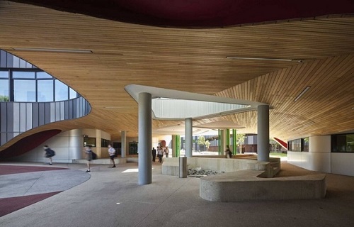 Didáctica creación de interiores en construcción de escuela australiana