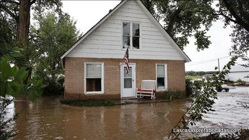 Inundacion de casas por las lluvias
